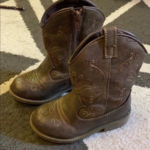 Toddler girl cowboy boots sized 7
